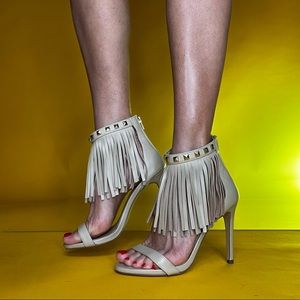 Stunning! Attention fringe fanatics! Steve Madden fringe zip up heels are WOW!